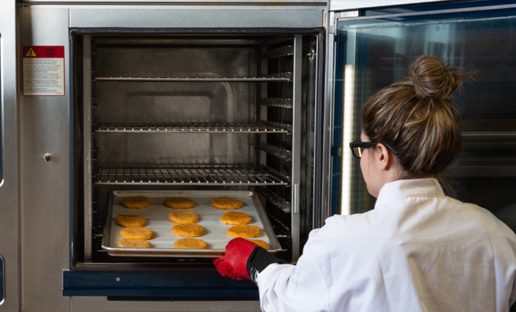 Een combi-steamer in actie